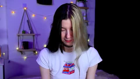 emmie_everly online show from 15, 10, 2025