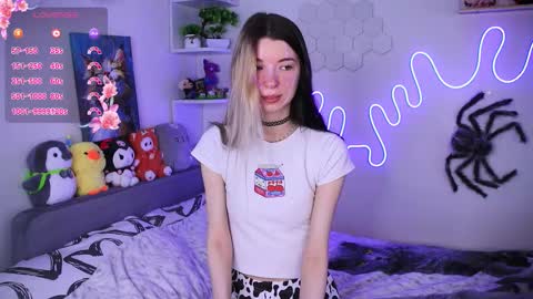 emmie_everly online show from 3, 3, 2026