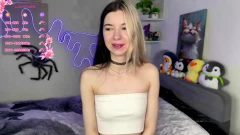 emmie_everly online show from 19, 5, 2026