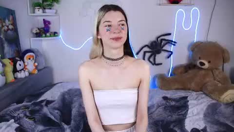emmie_everly online show from 26, 7, 2026