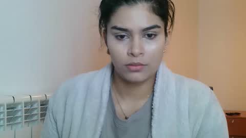 emmie online show from 28, 11, 2025