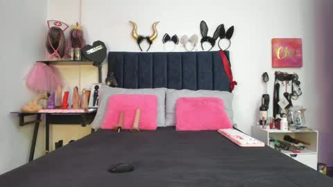          online show from 23, 4, 2026