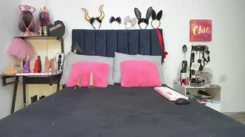          online show from 28, 7, 2026