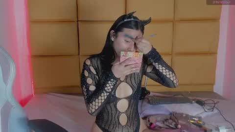 emmily_jade_ online show from 15, 6, 2026