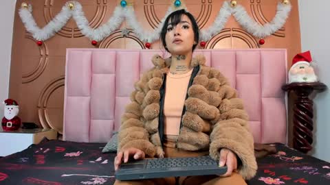 Emmily keller online show from 6, 1, 2025