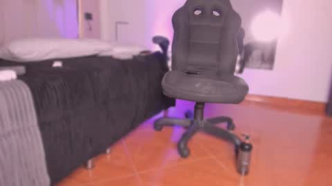    online show from 14, 12, 2025