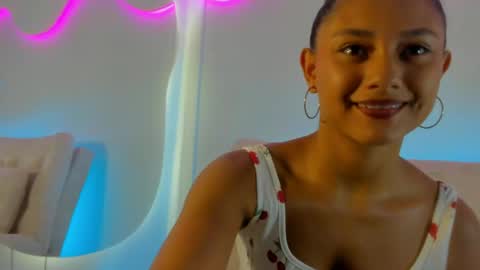 Snapshot of emmilybratz chatting on 15, 5, 2026 EMMILY online show from 15, 5, 2026