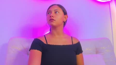 EMMILY online show from 30, 6, 2026