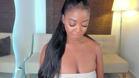 emmy_jacksson online show from 13, 2, 2025