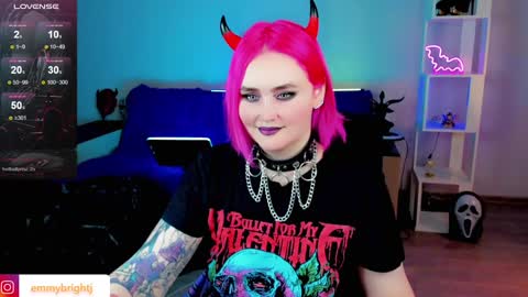 Emmy Bright     50  online show from 28, 1, 2025