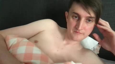 Snapshot of emotionalmotionsickness chatting on 8, 1, 2025 emotionalmotionsickness online show from 8, 1, 2025