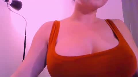 Snapshot of empierce chatting on 5, 3, 2026 M online show from 5, 3, 2026