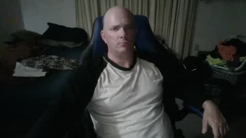 Snapshot of emsguy1 chatting on 14, 12, 2025 Matt online show from 14, 12, 2025