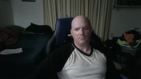 Snapshot of emsguy1 chatting on 15, 12, 2025 Matt online show from 15, 12, 2025