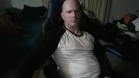 Snapshot of emsguy1 chatting on 16, 12, 2025 Matt online show from 16, 12, 2025