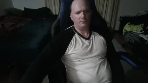 Snapshot of emsguy1 chatting on 21, 12, 2025 Matt online show from 21, 12, 2025