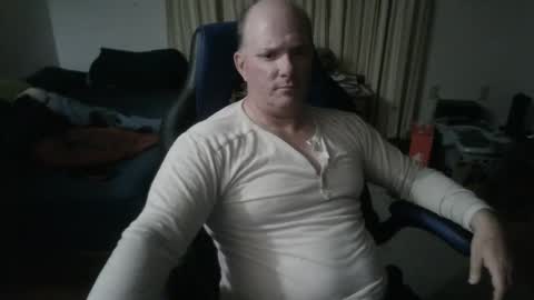 Snapshot of emsguy1 chatting on 12, 1, 2026 Matt online show from 12, 1, 2026