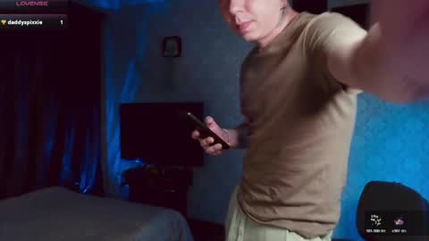 Snapshot of emveeboy96 chatting on 11, 5, 2026 emveeboy96 online show from 11, 5, 2026