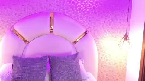 Emy  online show from 22, 4, 2026