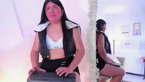 Snapshot of emy_sanz chatting on 22, 7, 2026 emy_sanz online show from 22, 7, 2026