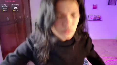 emycarver09 online show from 25, 10, 2025