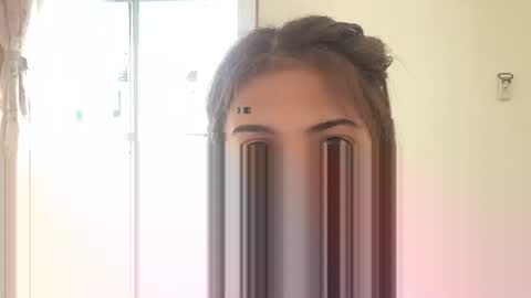 enchan931125 online show from 19, 3, 2026