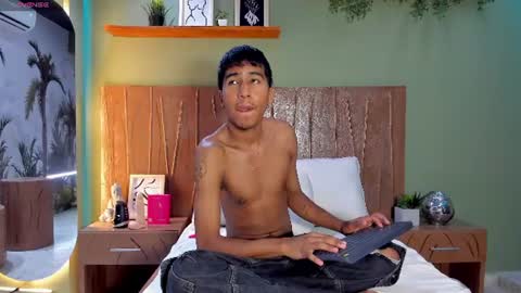 Snapshot of ender_h0tt chatting on 3, 7, 2026 Ender online show from 3, 7, 2026