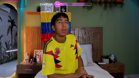 Snapshot of ender_h0tt chatting on 7, 7, 2026 Ender online show from 7, 7, 2026
