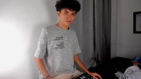 Salo online show from 19, 4, 2026