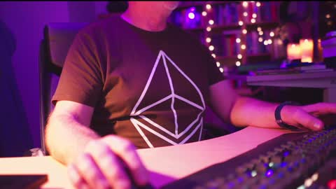 uk online show from 4, 1, 2025