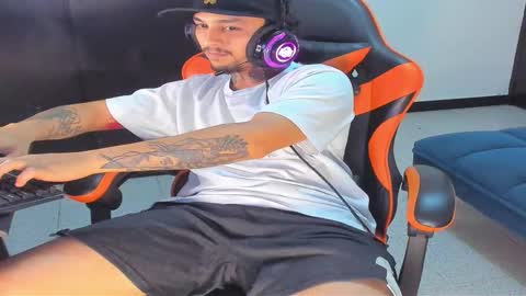 enjoymycock99 online show from 17, 11, 2025