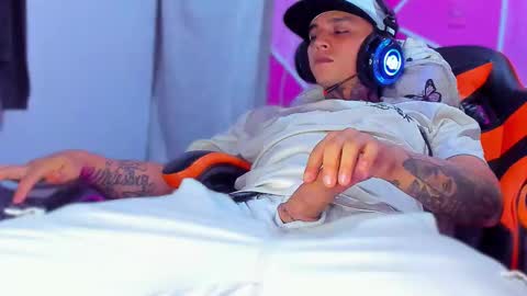 enjoymycock99 online show from 20, 3, 2026