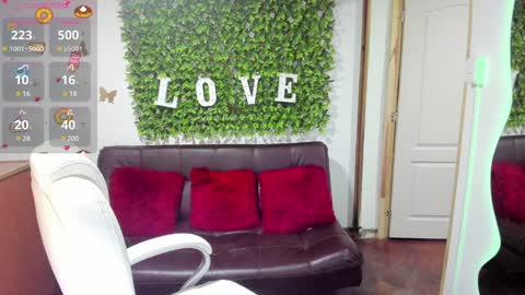 Enma clark online show from 21, 12, 2024