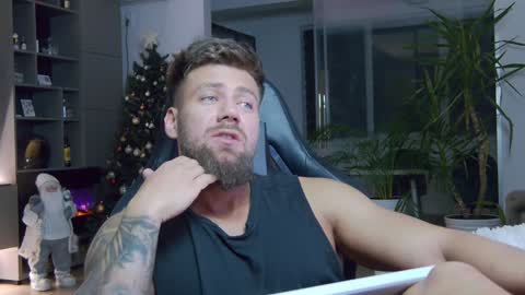 Snapshot of enrikoblue chatting on 4, 1, 2025 Erik online show from 4, 1, 2025