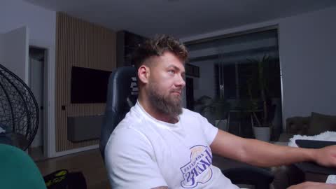 Snapshot of enrikoblue chatting on 27, 1, 2025 Erik online show from 27, 1, 2025