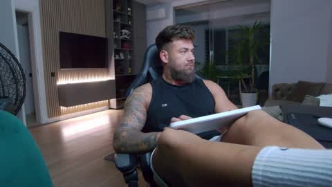 Snapshot of enrikoblue chatting on 3, 2, 2025 Erik online show from 3, 2, 2025