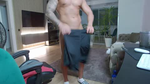 Snapshot of enrikoblue chatting on 7, 2, 2025 Erik online show from 7, 2, 2025