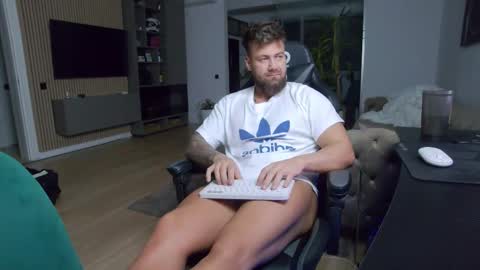 Snapshot of enrikoblue chatting on 2, 3, 2025 Erik online show from 2, 3, 2025