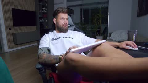 Snapshot of enrikoblue chatting on 7, 3, 2025 Erik online show from 7, 3, 2025