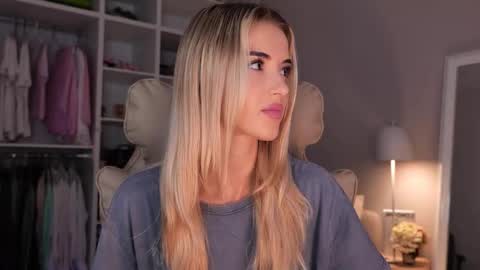 Snapshot of entya chatting on 25, 9, 2025 entya online show from 25, 9, 2025