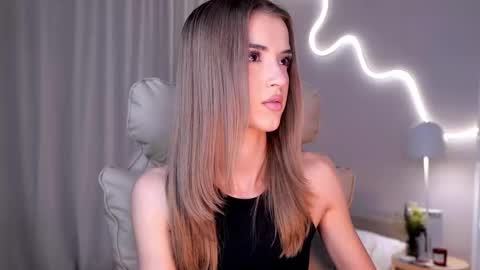 Snapshot of entya chatting on 28, 10, 2025 entya online show from 28, 10, 2025