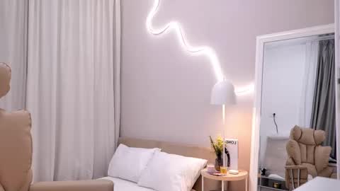 Snapshot of entya chatting on 4, 11, 2025 entya online show from 4, 11, 2025