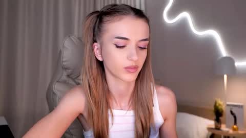 Snapshot of entya chatting on 13, 11, 2025 entya online show from 13, 11, 2025