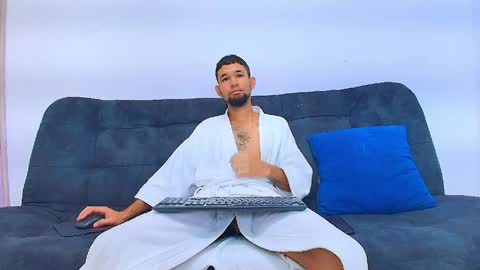 enyel_100 online show from 22, 4, 2026