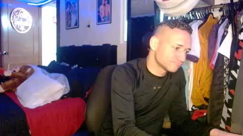 enzoyarack online show from 8, 11, 2025