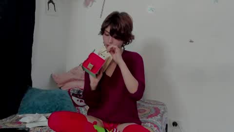 Snapshot of ephemeral_hot chatting on 19, 12, 2024 Leyla online show from 19, 12, 2024