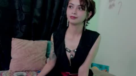 Snapshot of ephemeral_hot chatting on 14, 1, 2025 Leyla online show from 14, 1, 2025