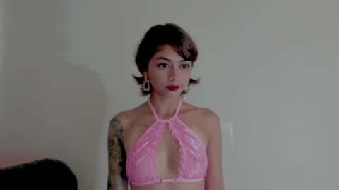 Snapshot of ephemeral_hot chatting on 5, 3, 2025 Leyla online show from 5, 3, 2025