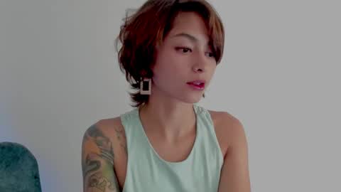 Snapshot of ephemeral_hot chatting on 5, 3, 2025 Leyla online show from 5, 3, 2025