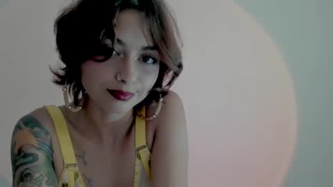 Snapshot of ephemeral_hot chatting on 6, 3, 2025 Leyla online show from 6, 3, 2025